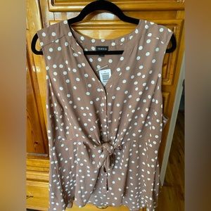 Torrid Size 1 Brown and White Blouse